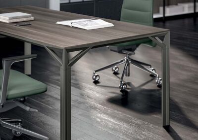 Table de bureau Quadrifoglio Scrivania X8 01