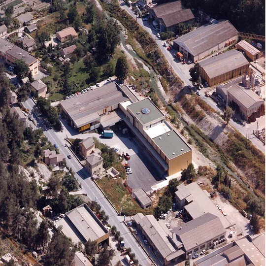 Vue aérienne d'une usine