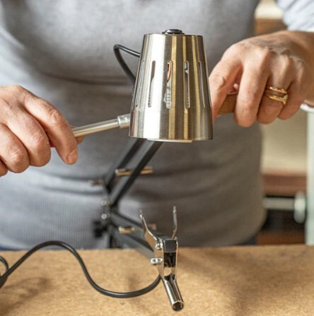 Lampe à bras réglable avec pinces