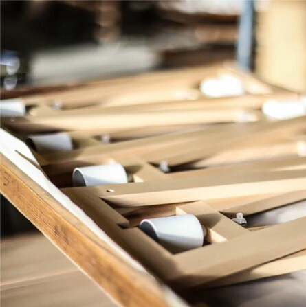 Cadre en bois avec supports