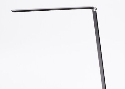 Lampe de bureau moderne noire